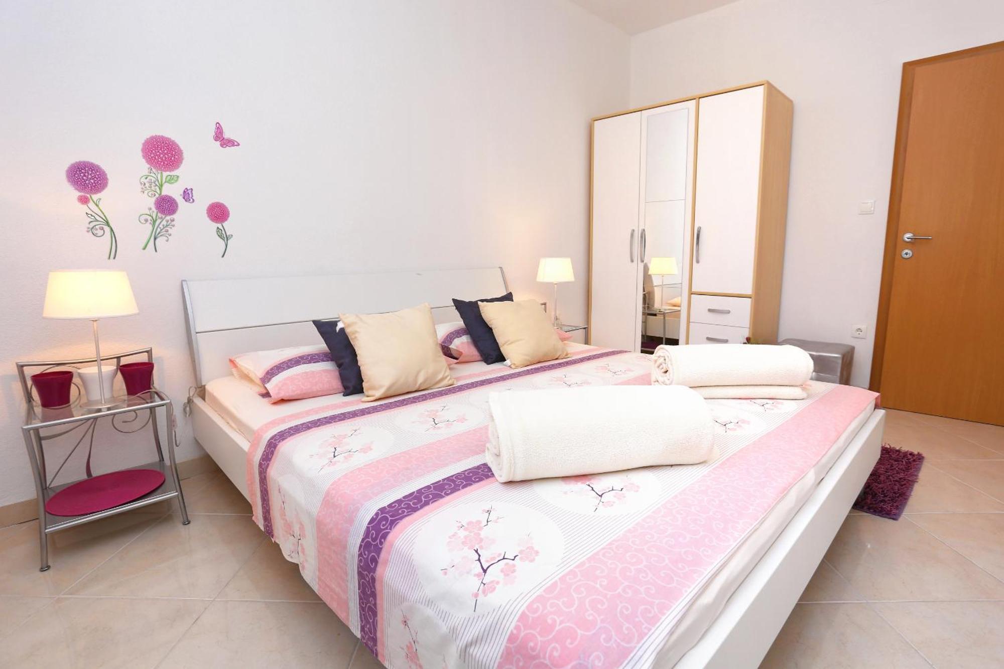 Apartments By The Sea Seget Vranjica, Trogir - 10328 Quarto foto